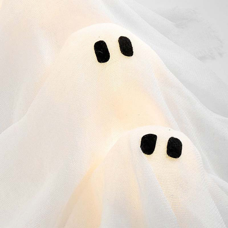Hallowy™  Ghosts Glow Wreath