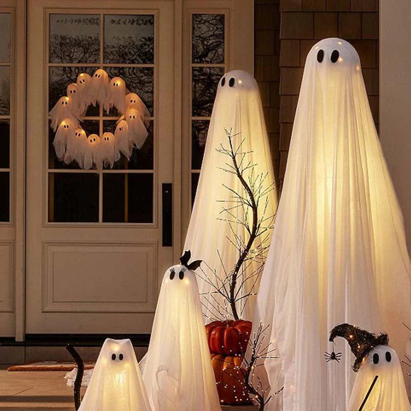 Hallowy™  Ghosts Glow Wreath